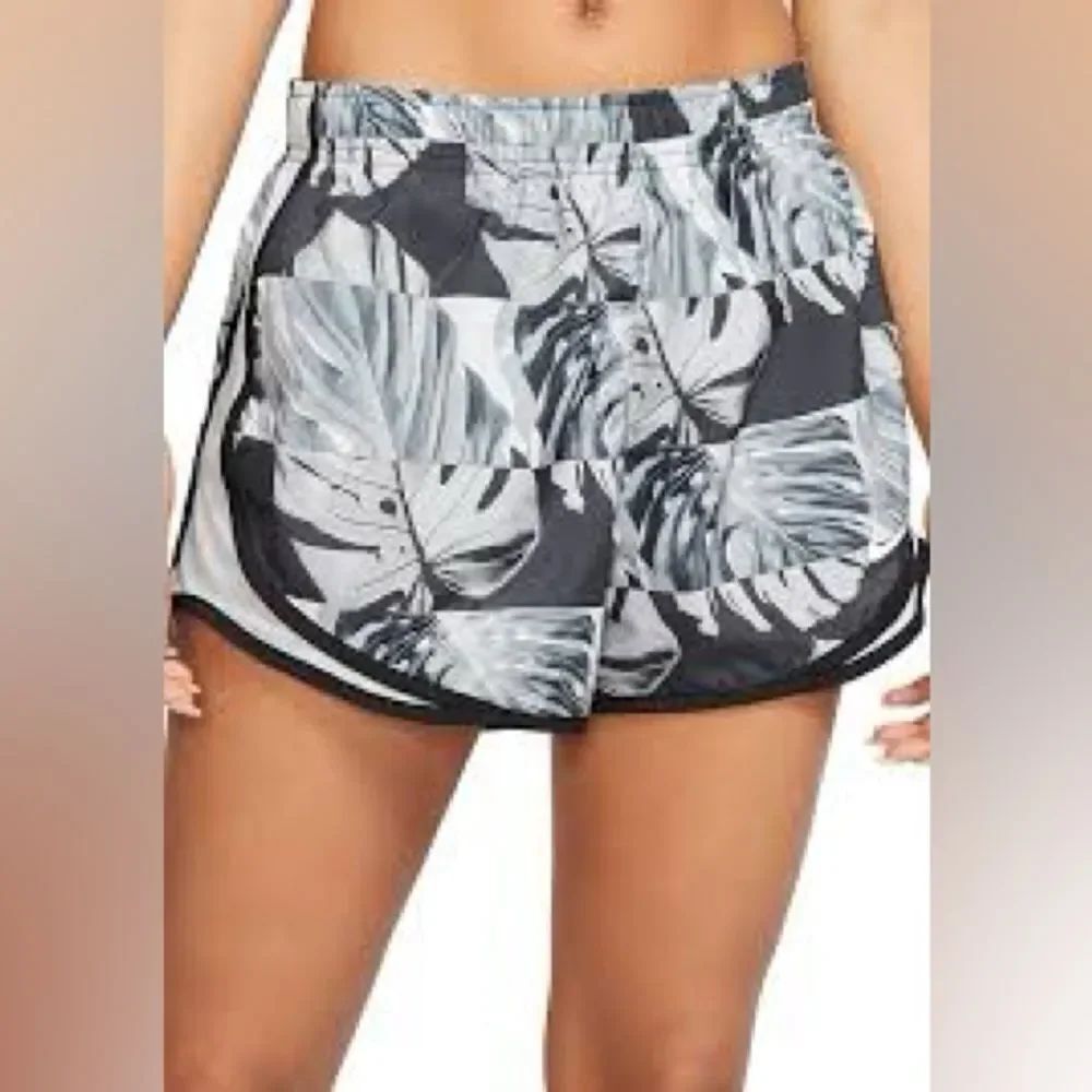Nike Women's Tempo Dri-FIT Printed Running Athletic Shorts